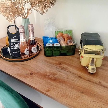 Megaride Santa Lucia Bed & Breakfast Napoli Exterior foto