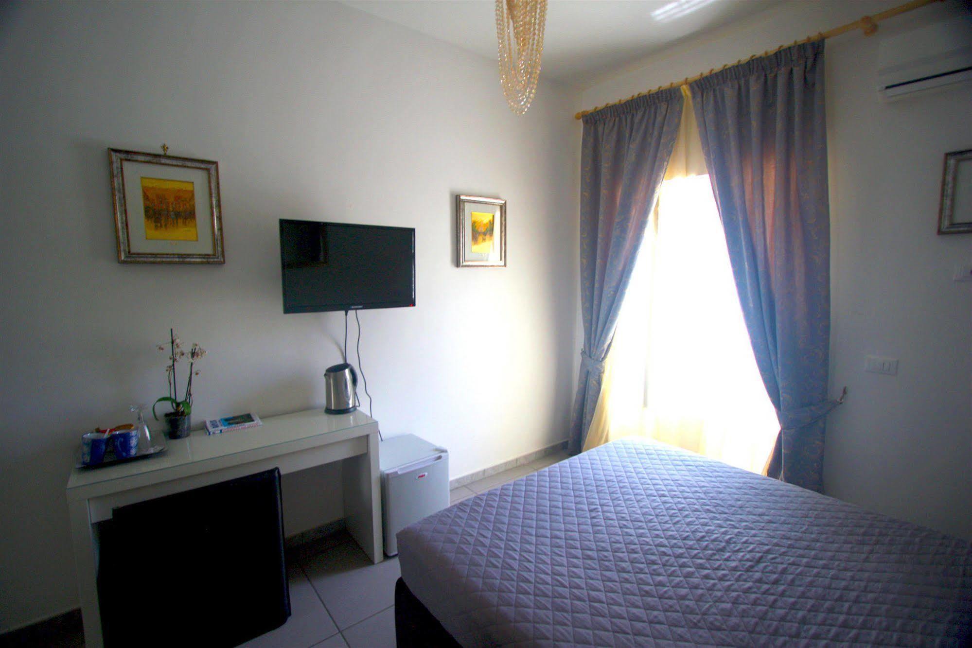 Megaride Santa Lucia Bed & Breakfast Napoli Exterior foto