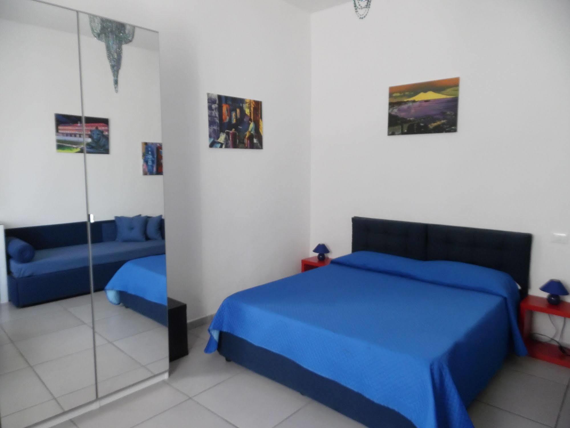 Megaride Santa Lucia Bed & Breakfast Napoli Exterior foto
